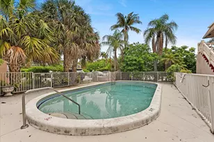 241 SE 9th Ave, Pompano Beach, FL 33060 - Photo 8