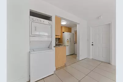 241 SE 9th Avenue #104, Pompano Beach, FL 33060 - Photo 2