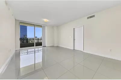 550 Okeechobee Boulevard #1404, West Palm Beach, FL 33401 - Photo 4