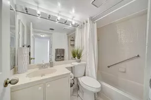 9485 N Belfort Cir, Tamarac, FL 33321 - Photo 24