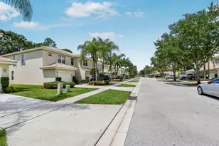 9687 Lago Dr, Boynton Beach, FL 33472 - Photo 16