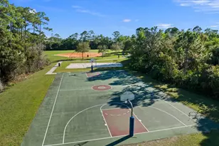 512 NE Canoe Park Cir, Port Saint Lucie, FL 34983 - Photo 54