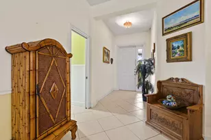 512 NE Canoe Park Cir, Port Saint Lucie, FL 34983 - Photo 4