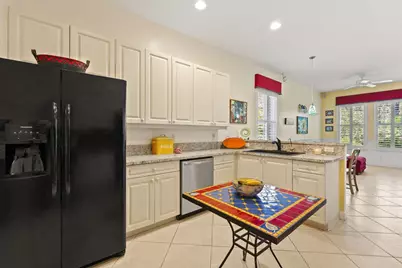512 NE Canoe Park Circle, Port Saint Lucie, FL 34983 - Photo 10