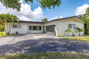 11821 NW 6th Ct, Plantation, FL 33325 - Photo 2