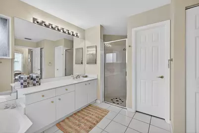 2860 Waters Edge Circle, Greenacres, FL 33413 - Photo 32