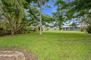 2402 SE Perugia St, Port Saint Lucie, FL 34952 - Photo 34