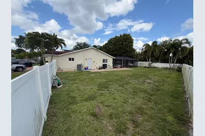 147 Alcazar Street, Royal Palm Beach, FL 33411 - Photo 2