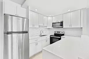 273 Prescott N, Deerfield Beach, FL 33442 - Photo 4