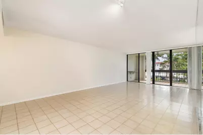2000 Presidential Way #206, West Palm Beach, FL 33401 - Photo 4