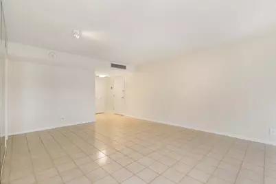 2000 Presidential Way #206, West Palm Beach, FL 33401 - Photo 8