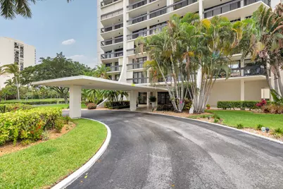 2000 Presidential Way #206, West Palm Beach, FL 33401 - Photo 1