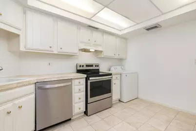 2000 Presidential Way #206, West Palm Beach, FL 33401 - Photo 10