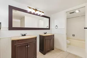 2000 Presidential Way, West Palm Beach, FL 33401 - Photo 12