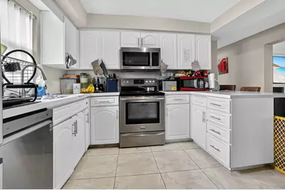 5801 NW 14th Court, Sunrise, FL 33313 - Photo 8