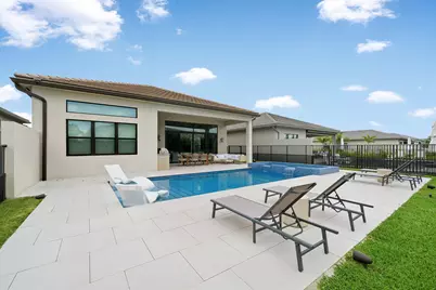9812 Spruce Woods Drive, Boynton Beach, FL 33473 - Photo 34