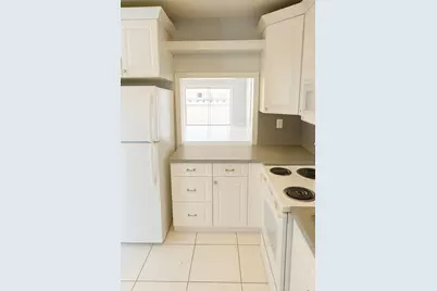 1001 SE 3rd Street #3, Deerfield Beach, FL 33441 - Photo 8