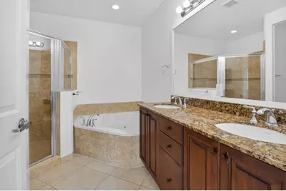 114 E Astor Circle E, Delray Beach, FL 33484 - Photo 14