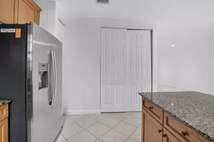 114 E Astor Circle E, Delray Beach, FL 33484 - Photo 8