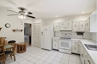 275 Jacaranda Drive, Plantation, FL 33324 - Photo 8