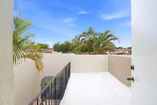 275 Jacaranda Dr, Plantation, FL 33324 - Photo 32