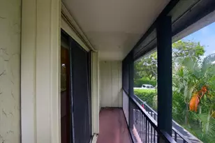 275 Jacaranda Dr, Plantation, FL 33324 - Photo 28