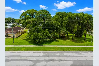 1006 Grandview Boulevard, Fort Pierce, FL 34982 - Photo 2