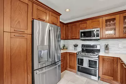 2610 NE 11th Court, Fort Lauderdale, FL 33304 - Photo 4