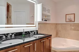2610 NE 11th Ct, Fort Lauderdale, FL 33304 - Photo 14