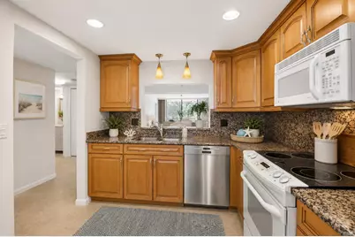 555 Banyan Tree Lane #307, Delray Beach, FL 33483 - Photo 6
