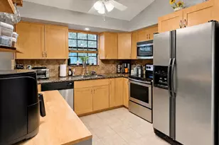 1661 Cypress Pointe Dr, Coral Springs, FL 33071 - Photo 10