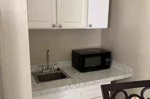 706 Glenn Pkwy, Hollywood, FL 33021 - Photo 6