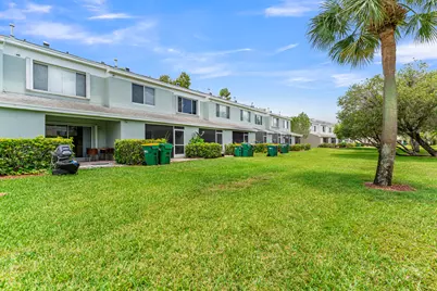 8035 Sanibel Drive, Tamarac, FL 33321 - Photo 26