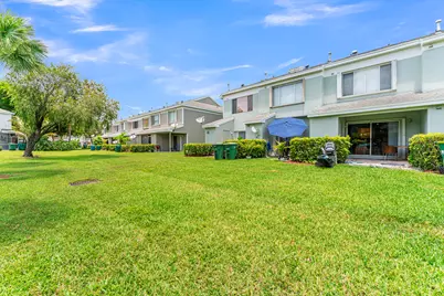 8035 Sanibel Drive, Tamarac, FL 33321 - Photo 32