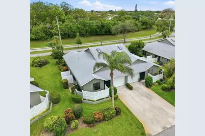 6786 SE Yorktown Drive, Hobe Sound, FL 33455 - Photo 2