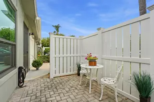 6786 SE Yorktown Dr, Hobe Sound, FL 33455 - Photo 20