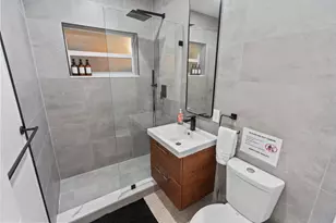 210 SW 11th St, Fort Lauderdale, FL 33315 - Photo 18