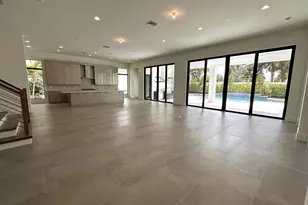9116 Coral Isles Cir, Palm Beach Gardens, FL 33412 - Photo 8