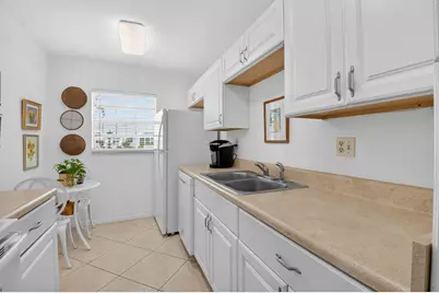 14579 Canalview Drive #B, Delray Beach, FL 33484 - Photo 12