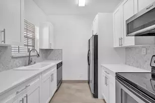 671 Cypress Lake Blvd, Deerfield Beach, FL 33064 - Photo 6