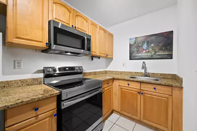 720 Orton Avenue #402, Fort Lauderdale, FL 33304 - Photo 4