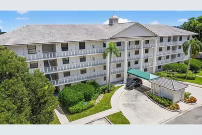 3516 Whitehall Drive #301, West Palm Beach, FL 33401 - Photo 4