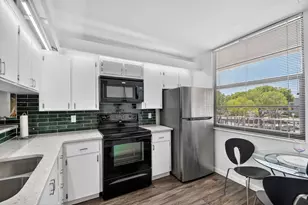 3516 Whitehall Dr, West Palm Beach, FL 33401 - Photo 24