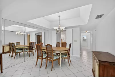 3425 Via Poinciana #403, Lake Worth, FL 33467 - Photo 6