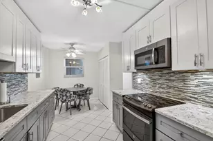 3425 Via Poinciana, Lake Worth, FL 33467 - Photo 4