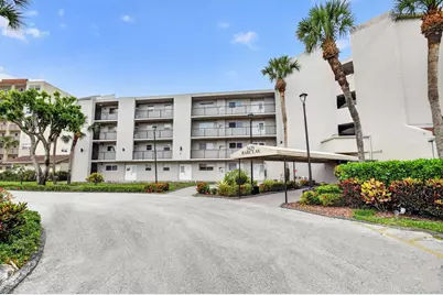 3425 Via Poinciana #403, Lake Worth, FL 33467 - Photo 2