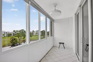 3425 Via Poinciana, Lake Worth, FL 33467 - Photo 12