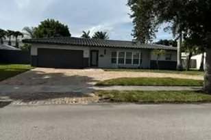 2521 NE 45th St, Lighthouse Point, FL 33064 - Photo 2