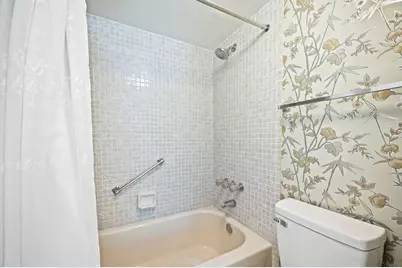 900 Colony Point Circle #121, Pembroke Pines, FL 33026 - Photo 14
