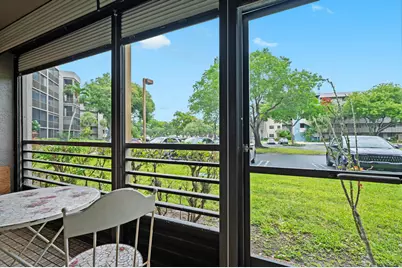 900 Colony Point Circle #121, Pembroke Pines, FL 33026 - Photo 20